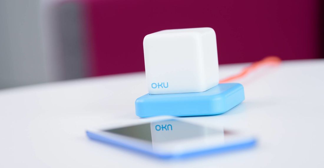 mySkin hat mit „OKU“ ein einzigartiges mobiles Endgerät entwickelt, das verschiedene Hauteigenschaften analysiert und Empfehlungen zur Hautpflege gibt.