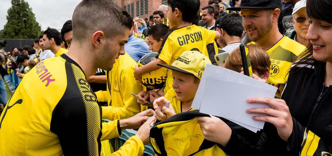 An autograph from star player Christian Pulisic was especially coveted among US fans